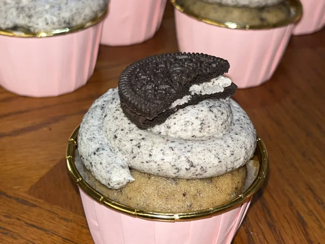 One Dozen Cookies & Cream Cupcakes