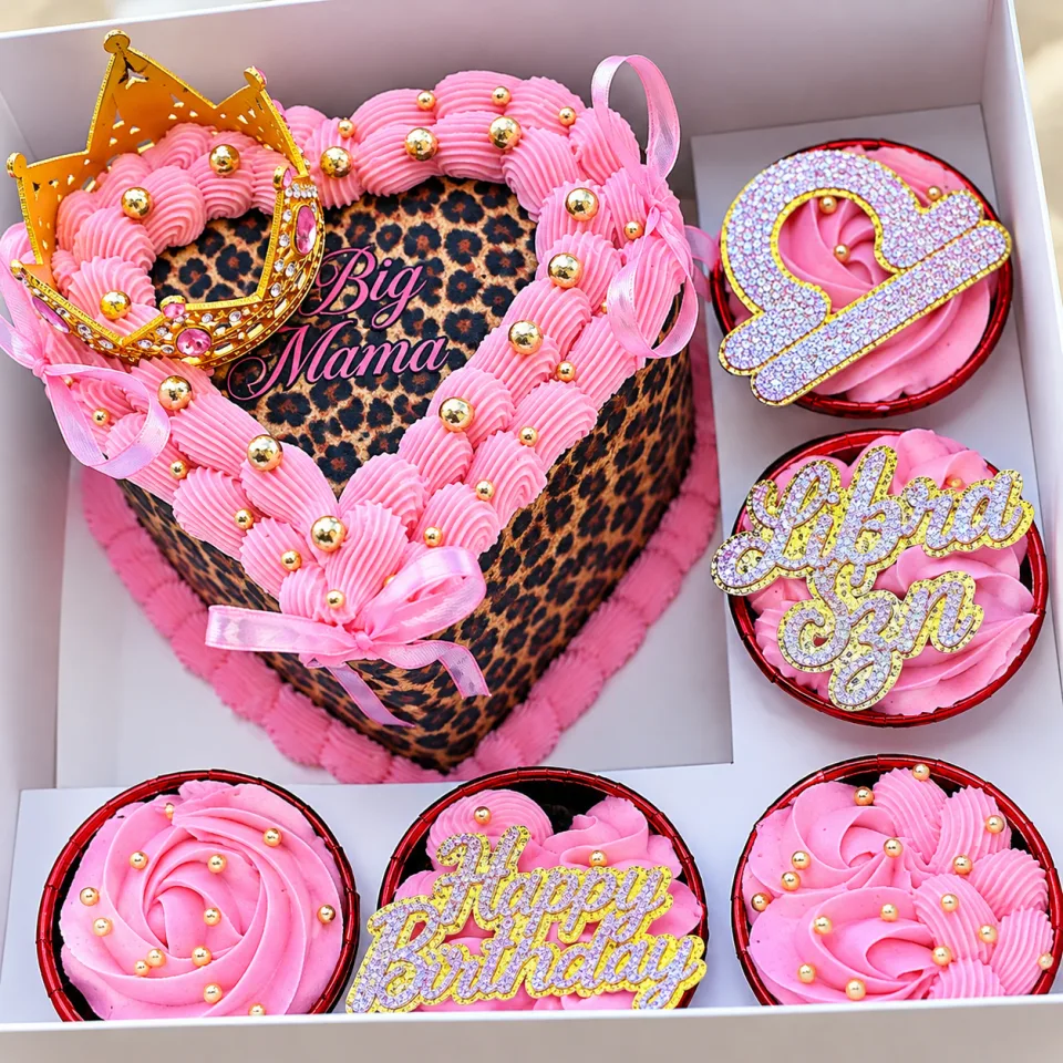 Bento cake with 5 cupcakes