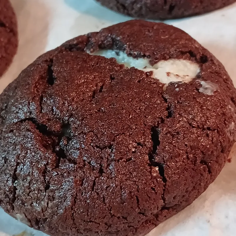 Chocolate Cheesecake Stuffed Cookie