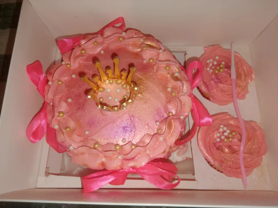 Mandy's cakes &treats - photo 2