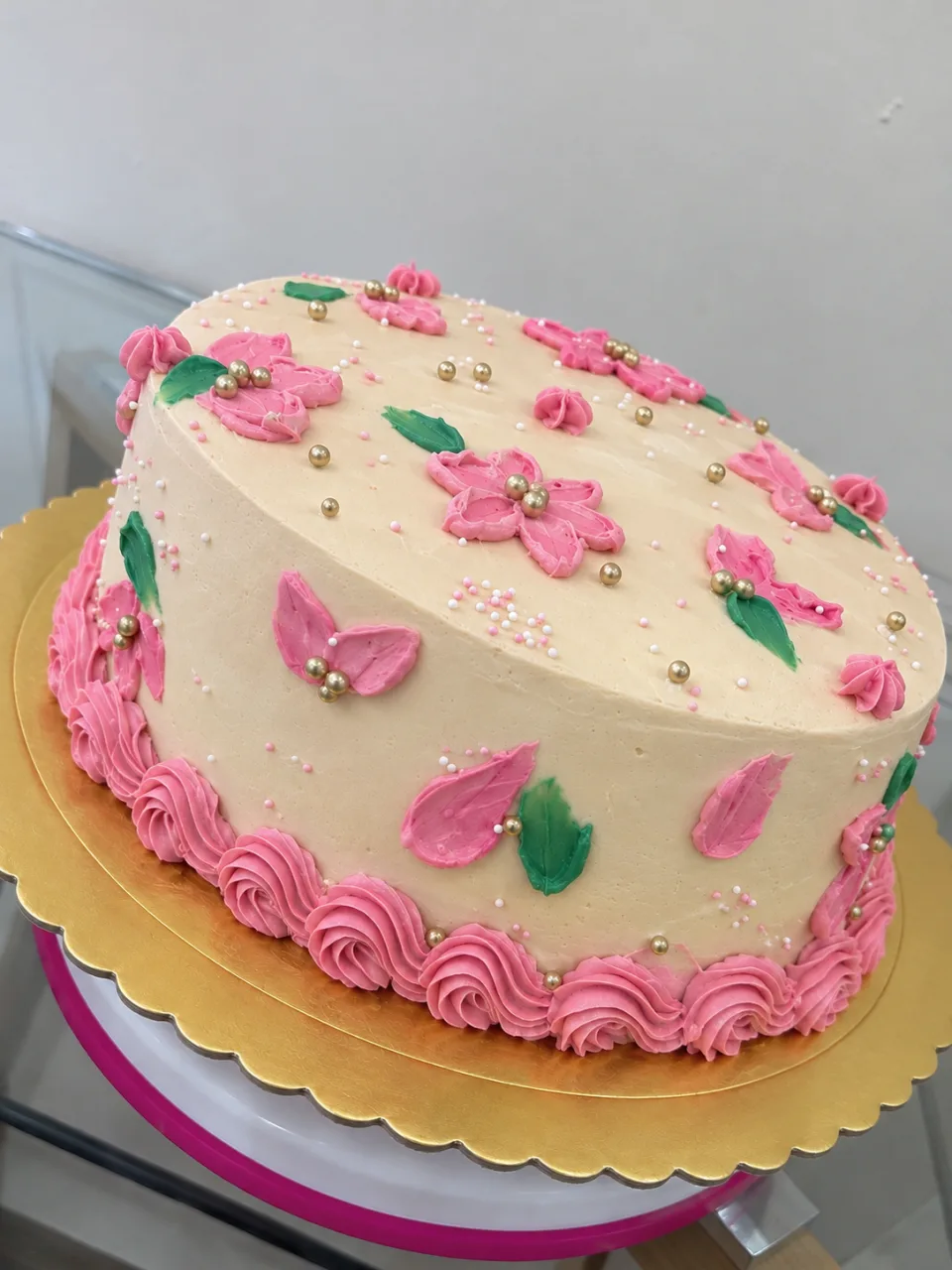 Meeni’s Bakery Outlet Ltd - photo 2