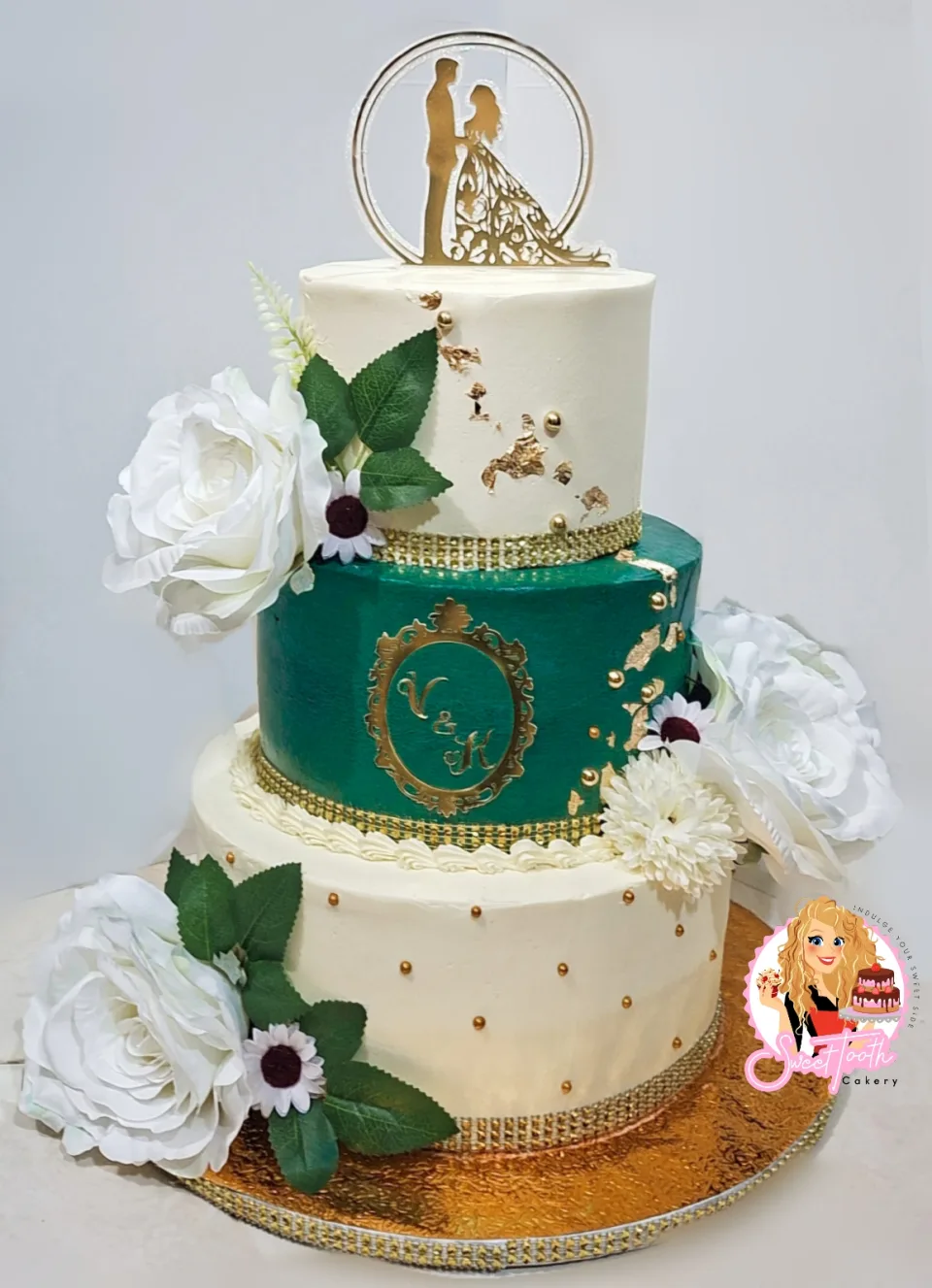 Sweet Tooth Custom Cakes - photo 2