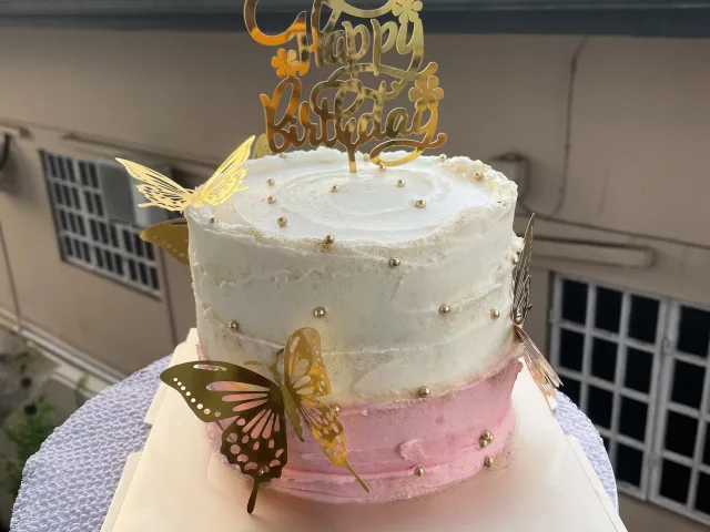 Custom Cakes